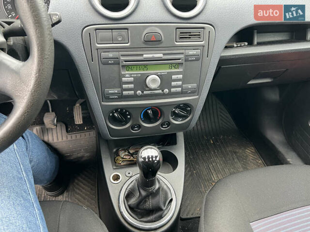 Синій Форд Фьюжен, об'ємом двигуна 1.4 л та пробігом 146 тис. км за 6200 $, фото 6 на Automoto.ua