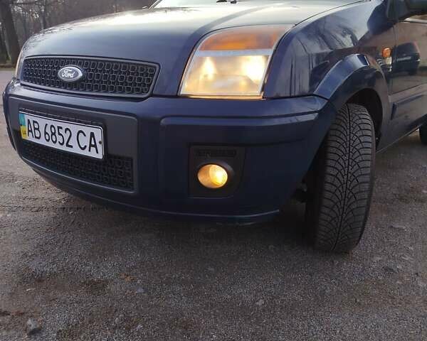 Синій Форд Фьюжен, об'ємом двигуна 1.4 л та пробігом 193 тис. км за 4700 $, фото 11 на Automoto.ua