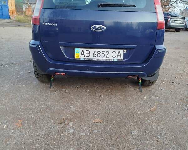 Синій Форд Фьюжен, об'ємом двигуна 1.4 л та пробігом 193 тис. км за 4700 $, фото 8 на Automoto.ua