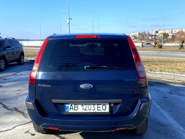 Синий Форд Фьюжн, объемом двигателя 1.4 л и пробегом 150 тыс. км за 5000 $, фото 11 на Automoto.ua