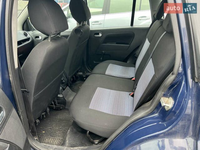 Синій Форд Фьюжен, об'ємом двигуна 1.4 л та пробігом 146 тис. км за 6200 $, фото 3 на Automoto.ua