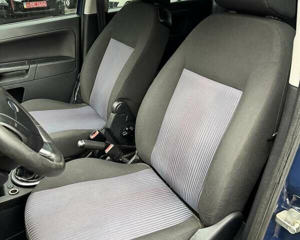 Синий Форд Фьюжн, объемом двигателя 1.39 л и пробегом 160 тыс. км за 4900 $, фото 17 на Automoto.ua