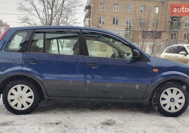 Синий Форд Фьюжн, объемом двигателя 1.6 л и пробегом 212 тыс. км за 5800 $, фото 3 на Automoto.ua