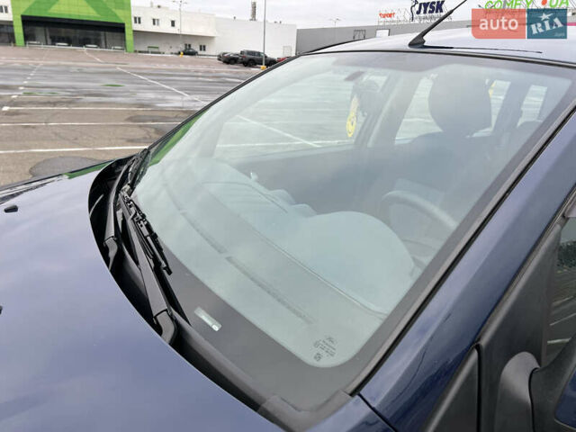 Синий Форд Фьюжн, объемом двигателя 1.4 л и пробегом 147 тыс. км за 6200 $, фото 5 на Automoto.ua