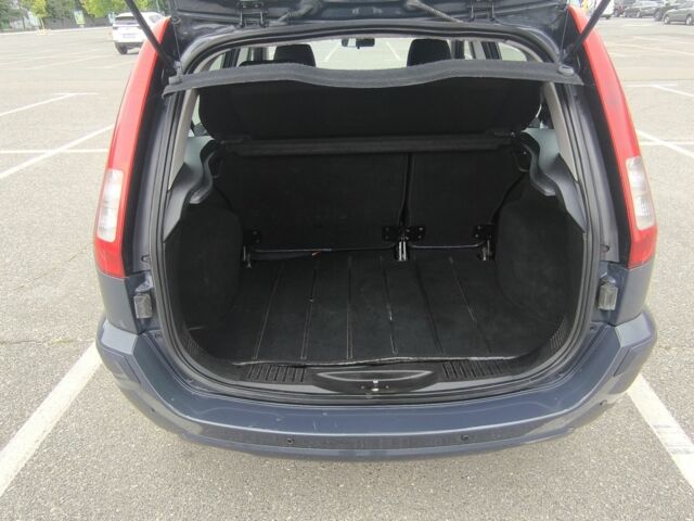 Синий Форд Фьюжн, объемом двигателя 0 л и пробегом 212 тыс. км за 5500 $, фото 9 на Automoto.ua