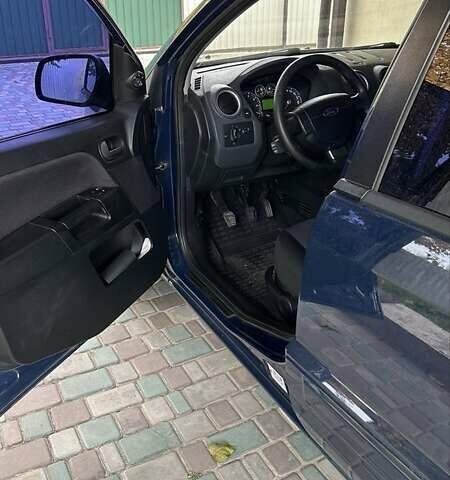 Синий Форд Фьюжн, объемом двигателя 1.4 л и пробегом 285 тыс. км за 5650 $, фото 1 на Automoto.ua