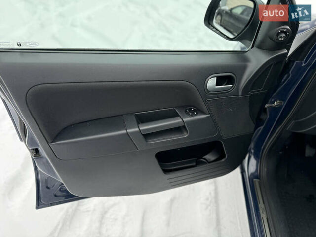 Синій Форд Фьюжен, об'ємом двигуна 1.39 л та пробігом 109 тис. км за 5499 $, фото 14 на Automoto.ua