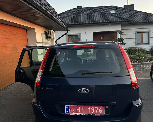 Синий Форд Фьюжн, объемом двигателя 1.6 л и пробегом 137 тыс. км за 5600 $, фото 3 на Automoto.ua