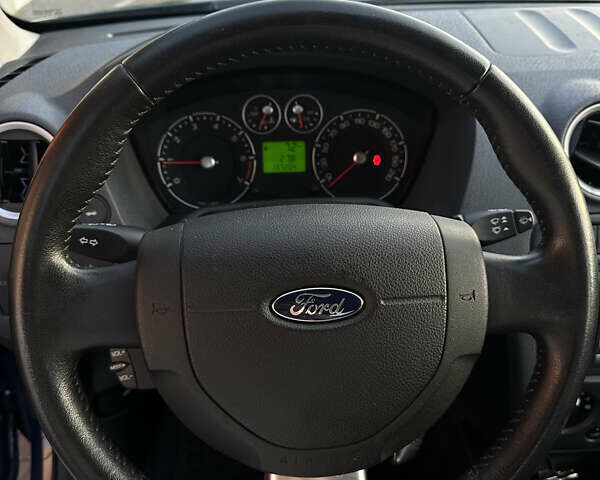 Синий Форд Фьюжн, объемом двигателя 1.6 л и пробегом 137 тыс. км за 5600 $, фото 13 на Automoto.ua