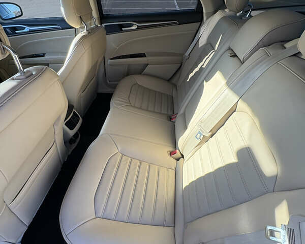 Синий Форд Фьюжн, объемом двигателя 2 л и пробегом 260 тыс. км за 10750 $, фото 5 на Automoto.ua