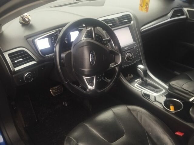 Синий Форд Фьюжн, объемом двигателя 2 л и пробегом 242 тыс. км за 8500 $, фото 5 на Automoto.ua