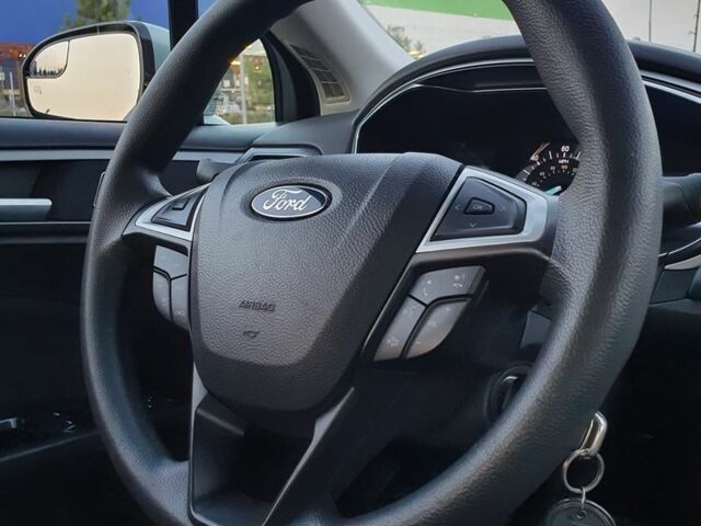 Синий Форд Фьюжн, объемом двигателя 2 л и пробегом 268 тыс. км за 9000 $, фото 3 на Automoto.ua