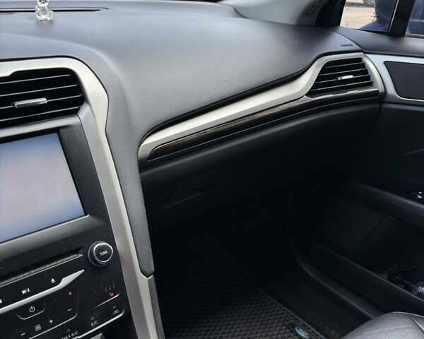 Форд Фьюжн 2013 в Киеве на Automoto.ua Синий Форд Фьюжн, объемом двигателя 1.6 л и пробегом 280 тыс. км за 7800 $, фото 6 на Automoto.ua