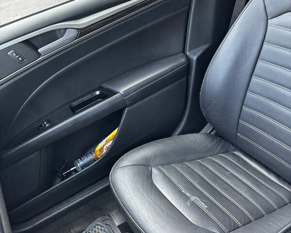 Форд Фьюжн 2013 в Киеве на Automoto.ua Синий Форд Фьюжн, объемом двигателя 1.6 л и пробегом 280 тыс. км за 7800 $, фото 7 на Automoto.ua