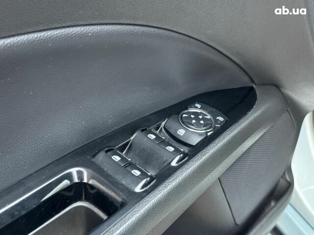 Синий Форд Фьюжн, объемом двигателя 2 л и пробегом 177 тыс. км за 12540 $, фото 13 на Automoto.ua