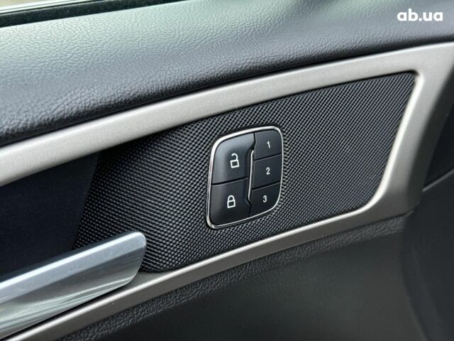 Синий Форд Фьюжн, объемом двигателя 2 л и пробегом 177 тыс. км за 12540 $, фото 12 на Automoto.ua