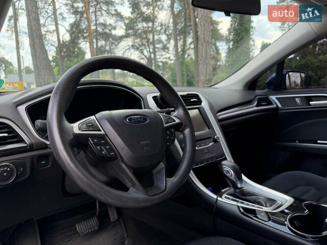 Синий Форд Фьюжн, объемом двигателя 2.49 л и пробегом 190 тыс. км за 9300 $, фото 3 на Automoto.ua