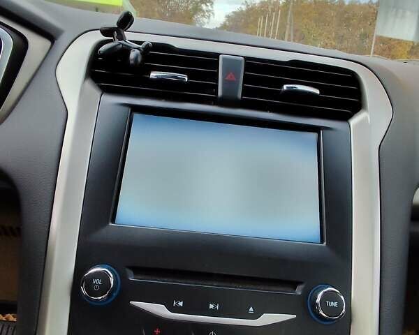 Синій Форд Фьюжен, об'ємом двигуна 2 л та пробігом 275 тис. км за 10800 $, фото 28 на Automoto.ua