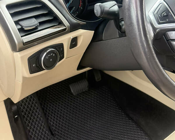 Синий Форд Фьюжн, объемом двигателя 1.5 л и пробегом 179 тыс. км за 10300 $, фото 8 на Automoto.ua