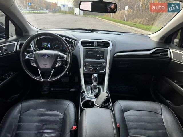 Синий Форд Фьюжн, объемом двигателя 2 л и пробегом 311 тыс. км за 11700 $, фото 2 на Automoto.ua