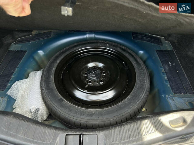 Синий Форд Фьюжн, объемом двигателя 2.5 л и пробегом 144 тыс. км за 10500 $, фото 18 на Automoto.ua