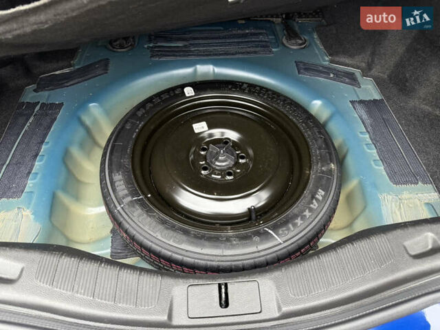 Синій Форд Фьюжен, об'ємом двигуна 2.49 л та пробігом 167 тис. км за 10500 $, фото 34 на Automoto.ua