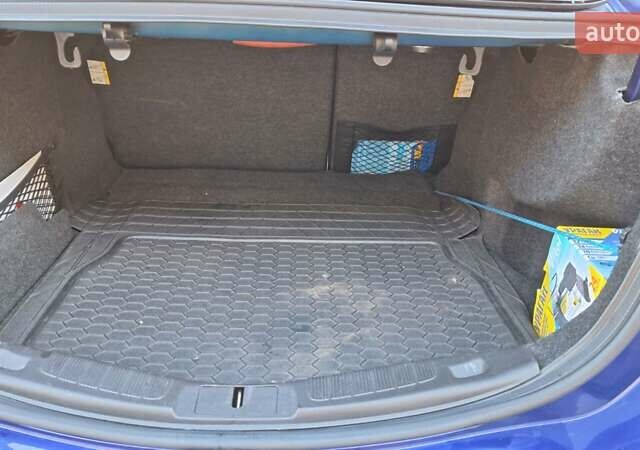 Синий Форд Фьюжн, объемом двигателя 2.49 л и пробегом 166 тыс. км за 10000 $, фото 9 на Automoto.ua