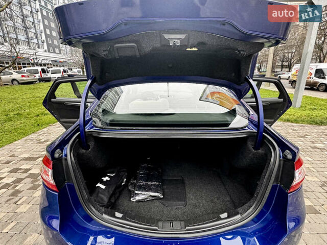 Синий Форд Фьюжн, объемом двигателя 2.49 л и пробегом 166 тыс. км за 8999 $, фото 68 на Automoto.ua