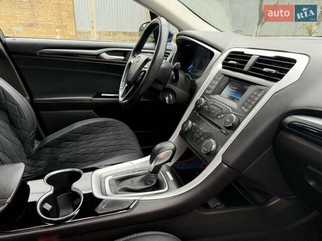 Синій Форд Фьюжен, об'ємом двигуна 2.49 л та пробігом 167 тис. км за 9800 $, фото 18 на Automoto.ua