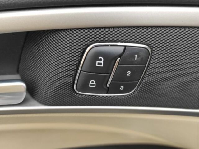 Синій Форд Фьюжен, об'ємом двигуна 2 л та пробігом 170 тис. км за 12499 $, фото 4 на Automoto.ua
