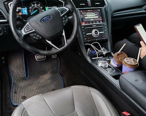 Синий Форд Фьюжн, объемом двигателя 2.69 л и пробегом 212 тыс. км за 15000 $, фото 11 на Automoto.ua