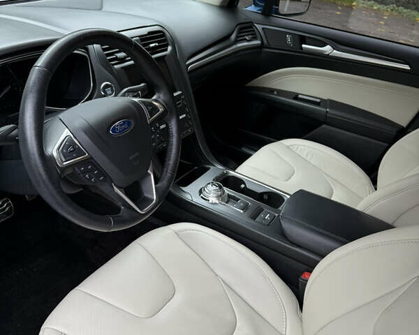 Форд Фьюжн 2016 в Львове на Automoto.ua Синий Форд Фьюжн, объемом двигателя 2 л и пробегом 110 тыс. км за 15900 $, фото 30 на Automoto.ua