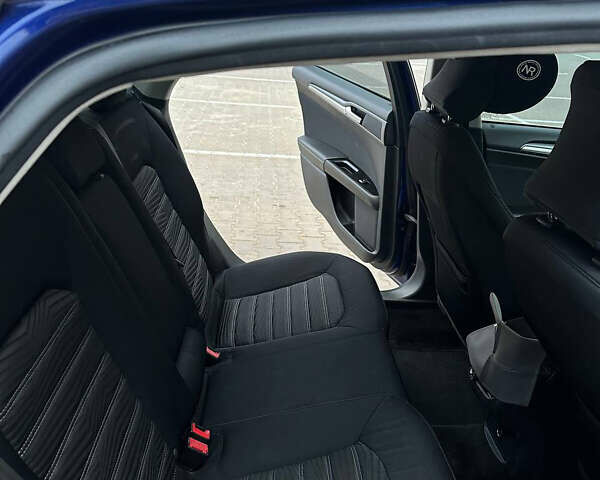 Синий Форд Фьюжн, объемом двигателя 2.51 л и пробегом 206 тыс. км за 10500 $, фото 11 на Automoto.ua