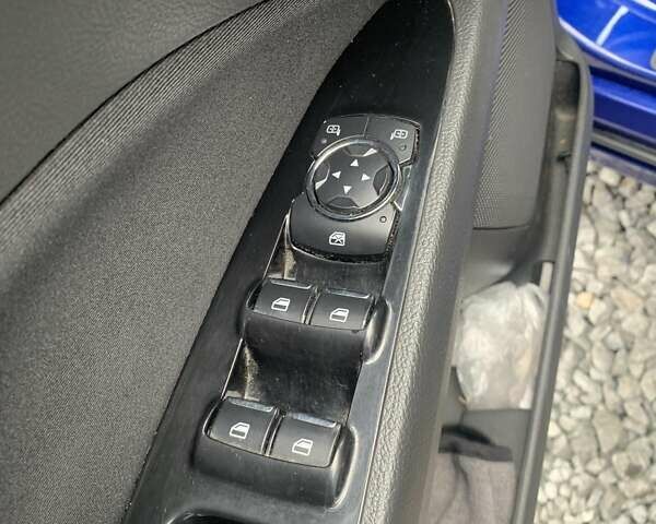 Синий Форд Фьюжн, объемом двигателя 2.49 л и пробегом 170 тыс. км за 11000 $, фото 4 на Automoto.ua