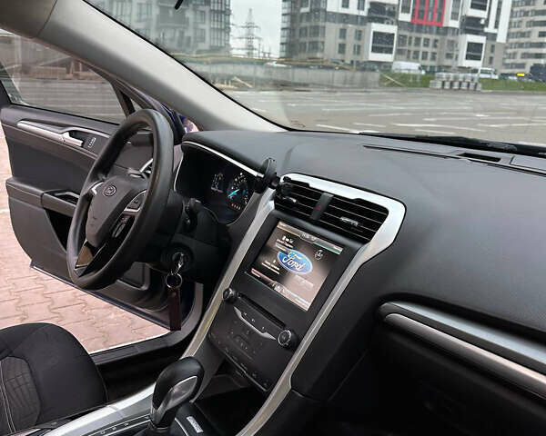 Синий Форд Фьюжн, объемом двигателя 2.51 л и пробегом 206 тыс. км за 10500 $, фото 13 на Automoto.ua