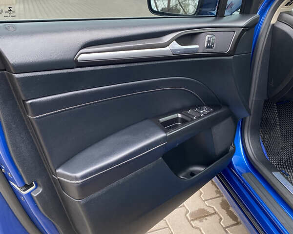 Синій Форд Фьюжен, об'ємом двигуна 2 л та пробігом 226 тис. км за 12750 $, фото 9 на Automoto.ua