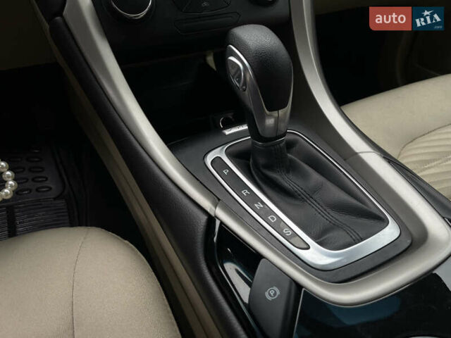 Синій Форд Фьюжен, об'ємом двигуна 2.5 л та пробігом 160 тис. км за 11000 $, фото 19 на Automoto.ua