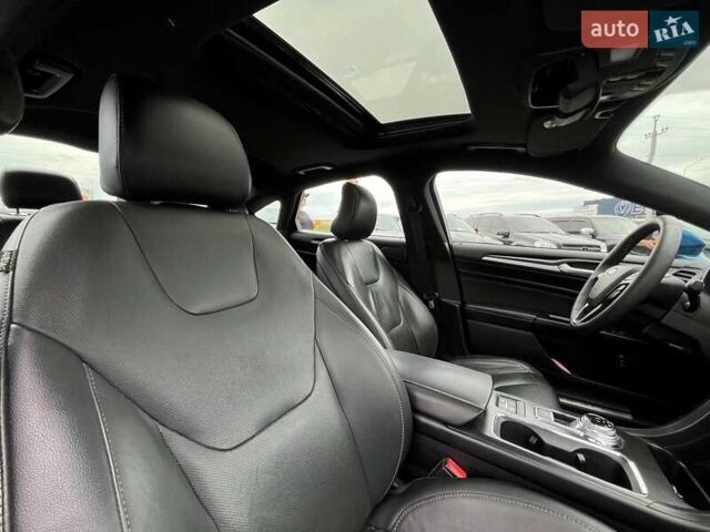 Форд Фьюжн 2017 в Львове на Automoto.ua Синий Форд Фьюжн, объемом двигателя 2 л и пробегом 252 тыс. км за 16490 $, фото 40 на Automoto.ua