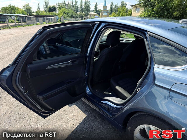 Синий Форд Фьюжн, объемом двигателя 2 л и пробегом 144 тыс. км за 14899 $, фото 6 на Automoto.ua