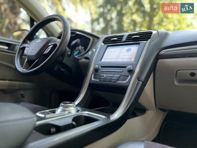 Форд Фьюжн 2017 в Львове на Automoto.ua Синий Форд Фьюжн, объемом двигателя 2 л и пробегом 145 тыс. км за 12999 $, фото 31 на Automoto.ua