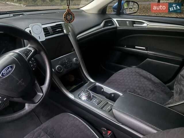 Синій Форд Фьюжен, об'ємом двигуна 2.49 л та пробігом 143 тис. км за 11100 $, фото 5 на Automoto.ua