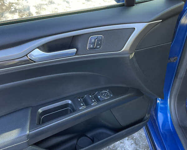 Синій Форд Фьюжен, об'ємом двигуна 2 л та пробігом 63 тис. км за 18500 $, фото 39 на Automoto.ua
