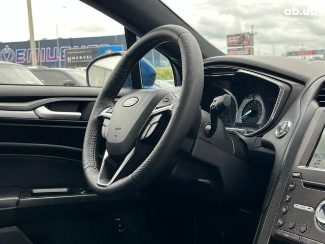 Форд Фьюжн 2017 в Львове на Automoto.ua Синий Форд Фьюжн, объемом двигателя 2 л и пробегом 252 тыс. км за 17990 $, фото 37 на Automoto.ua