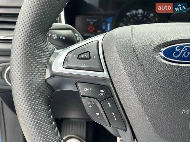 Форд Фьюжн 2017 в Львове на Automoto.ua Синий Форд Фьюжн, объемом двигателя 2 л и пробегом 252 тыс. км за 16490 $, фото 14 на Automoto.ua
