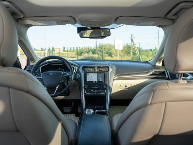 Форд Фьюжен 2018 у Рівному на Automoto.ua Синій Форд Фьюжен, об'ємом двигуна 2 л та пробігом 170 тис. км за 17500 $, фото 3 на Automoto.ua