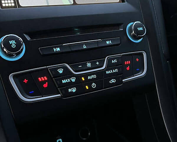 Синій Форд Фьюжен, об'ємом двигуна 1.5 л та пробігом 79 тис. км за 11900 $, фото 27 на Automoto.ua