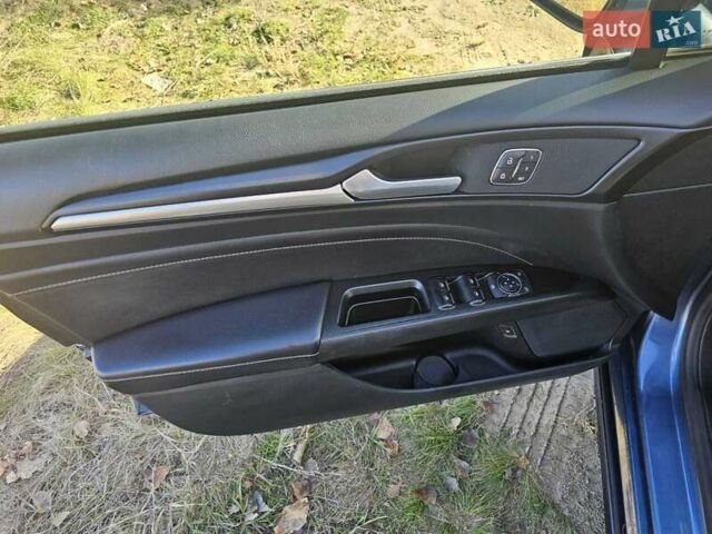 Форд Фьюжн 2019 в Киеве на Automoto.ua Синий Форд Фьюжн, объемом двигателя 2 л и пробегом 88 тыс. км за 20800 $, фото 9 на Automoto.ua