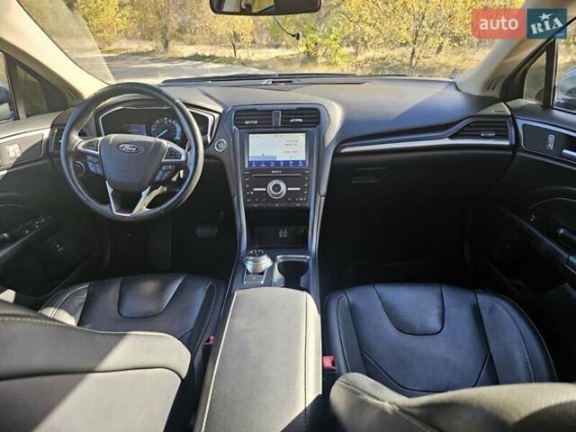 Форд Фьюжн 2019 в Киеве на Automoto.ua Синий Форд Фьюжн, объемом двигателя 2 л и пробегом 88 тыс. км за 20800 $, фото 16 на Automoto.ua