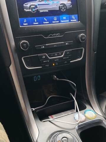 Синий Форд Фьюжн, объемом двигателя 2 л и пробегом 160 тыс. км за 13500 $, фото 5 на Automoto.ua