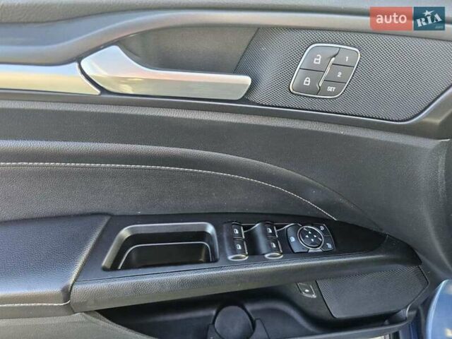 Форд Фьюжн 2019 в Киеве на Automoto.ua Синий Форд Фьюжн, объемом двигателя 2 л и пробегом 88 тыс. км за 20800 $, фото 21 на Automoto.ua